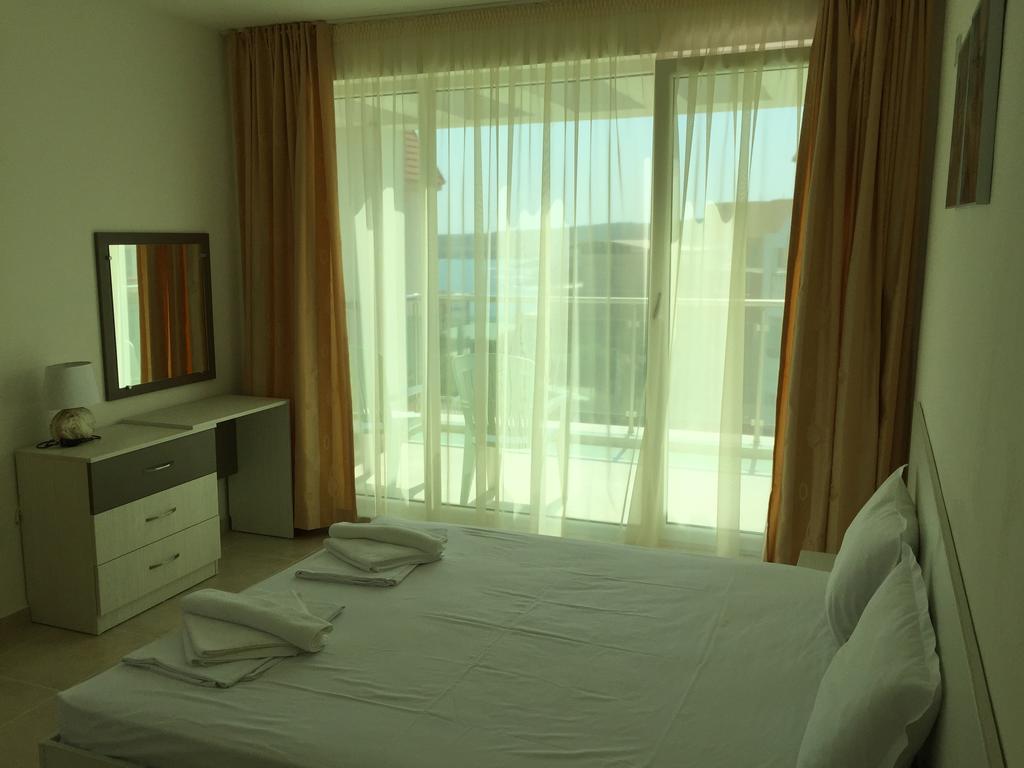 Sea Life Apartments Sinemorets Экстерьер фото