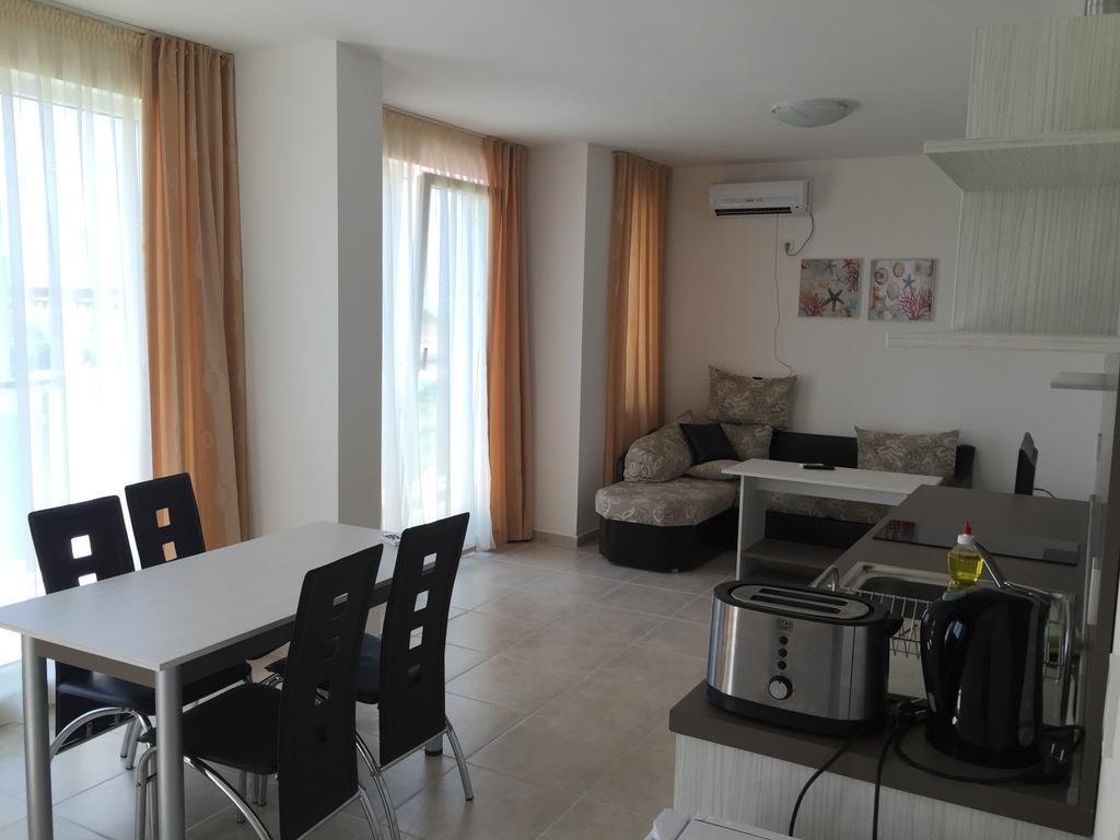 Sea Life Apartments Sinemorets Экстерьер фото