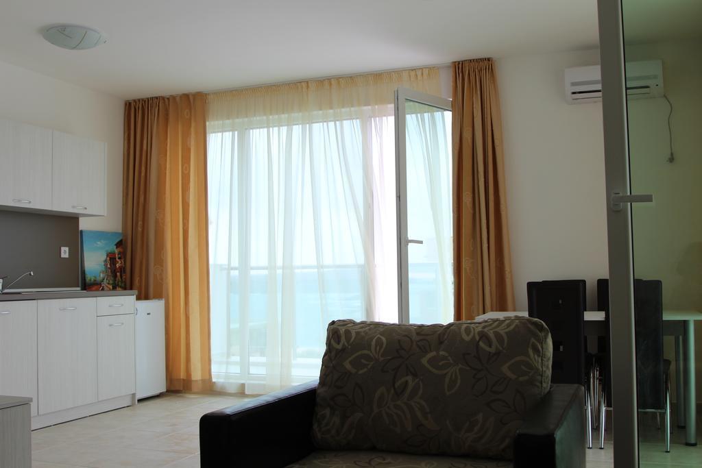 Sea Life Apartments Sinemorets Экстерьер фото